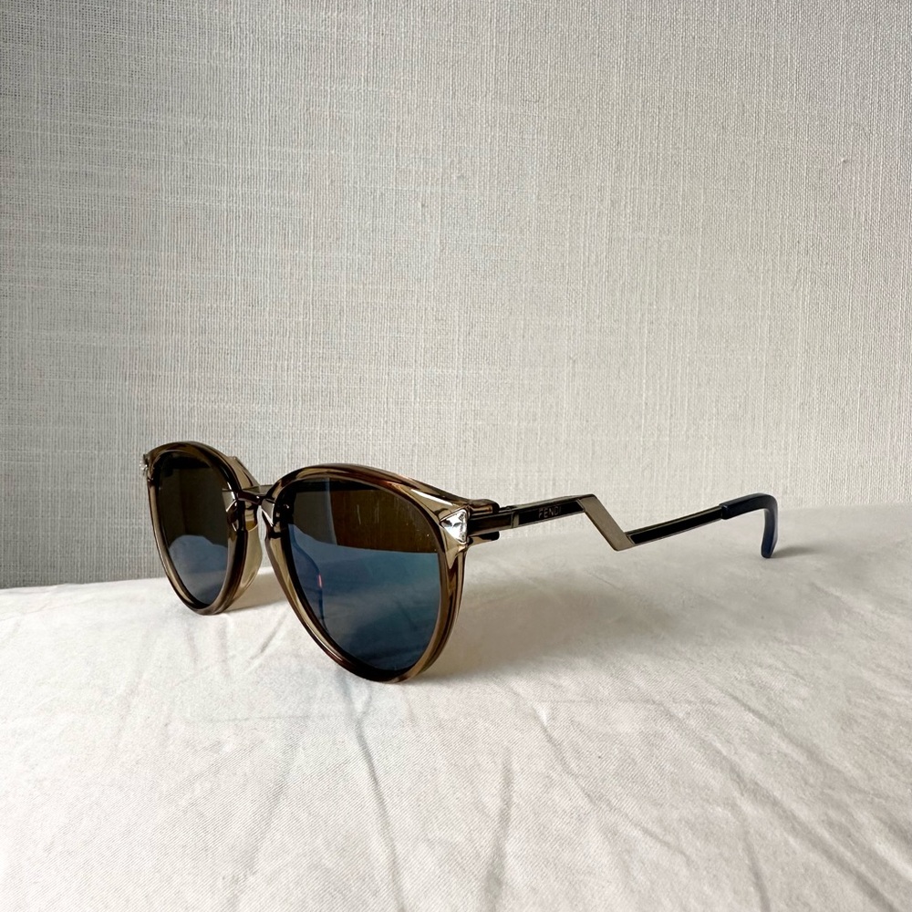 Fendi Zig-Zag Side Round Acetate Sunglasses
